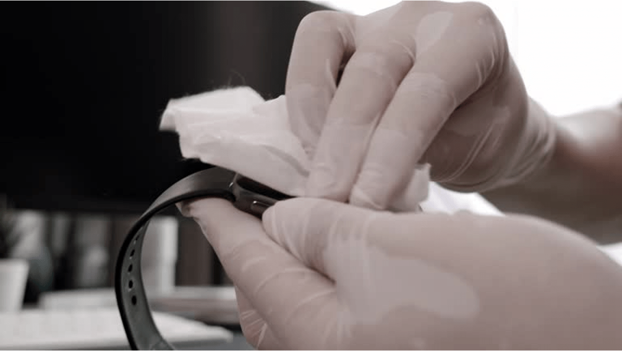 How To Clean an Apple Leather Watch Band: Tips & Materials