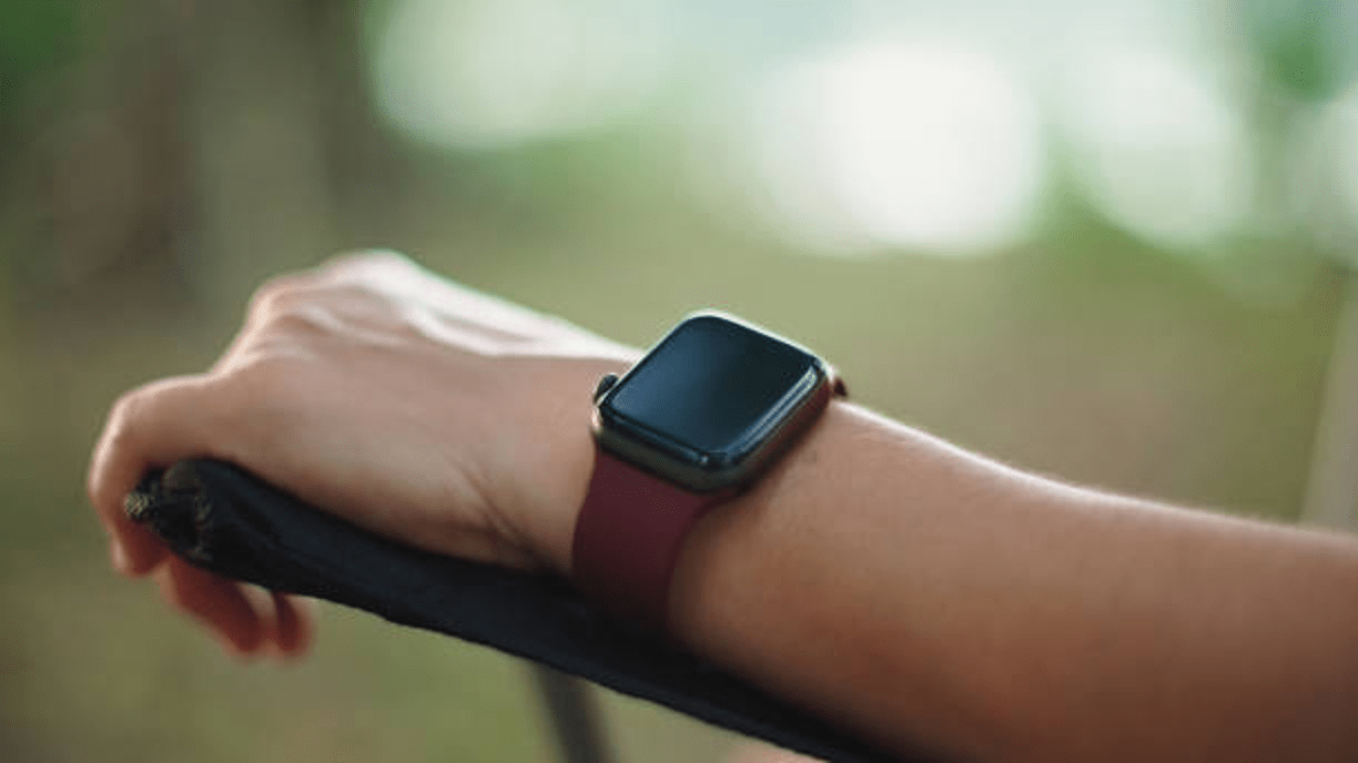Are Magnetic Apple Watch Bands Safe? Health & Accuracy Effects Explained