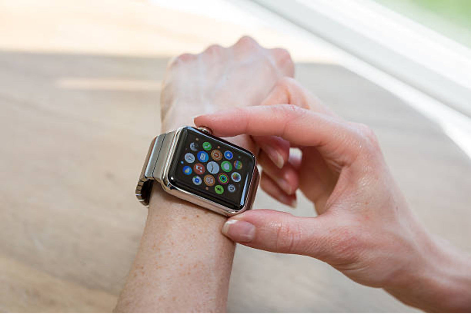 Bandwerk vs Monowear vs Robust Watch Bands: Features, Prices, Pros & Cons