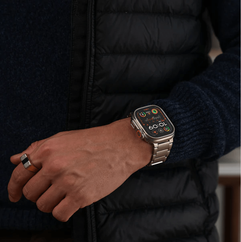 Best Apple Watch Bands for Large Wrists: Prices & Features Compared